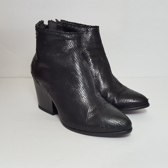Andre Assous Shoes - Andre Assous Fifi snakeskin ankle booties sz 8